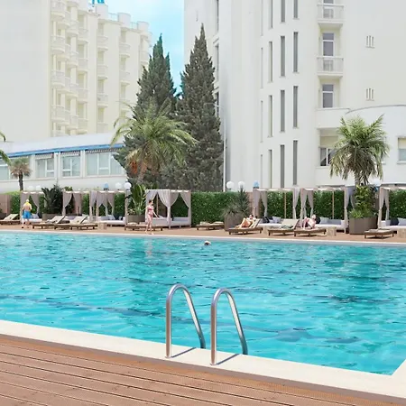 Hr Senigallia, Già Ritz Hotel Senigallia