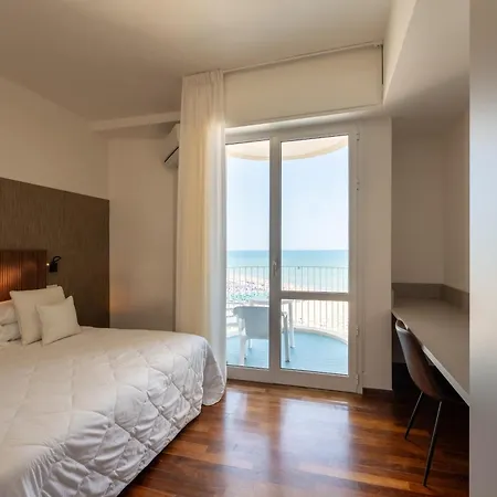 Hotel Hr 4*