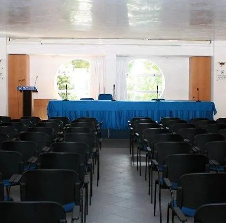 Hr Senigallia, Già Ritz