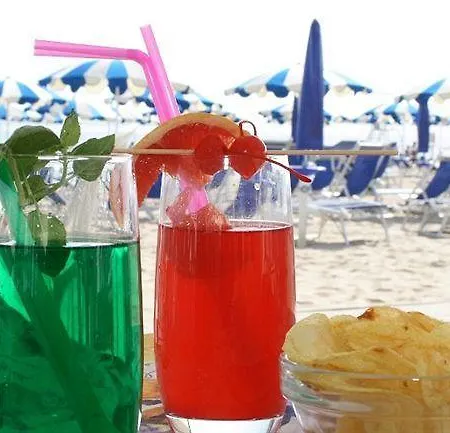 Hr Senigallia, Già Ritz Hotel 4*