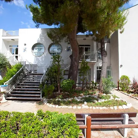 Hr Senigallia, Già Ritz