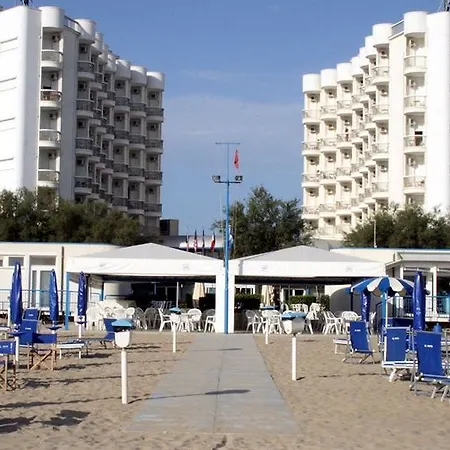 Hr Senigallia, Già Ritz