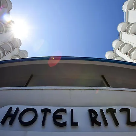 Hr Senigallia, Già Ritz Hotel Senigallia