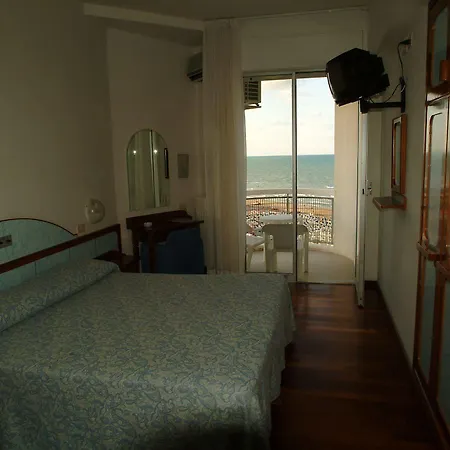 Hr Senigallia, Già Ritz