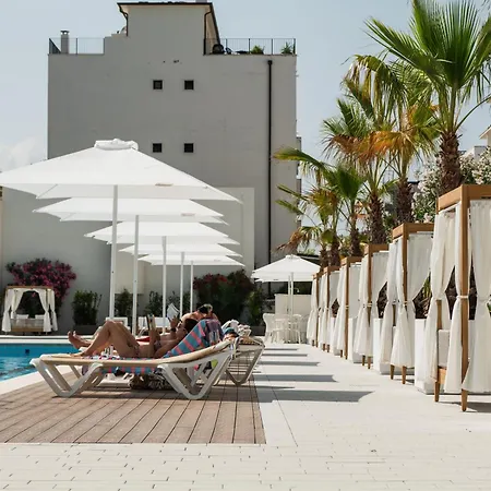 Готель Hr Сенігаллія