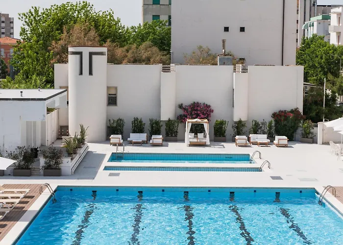 Hr 4* 西尼加利亚